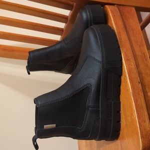 Puma all black platform sneakers